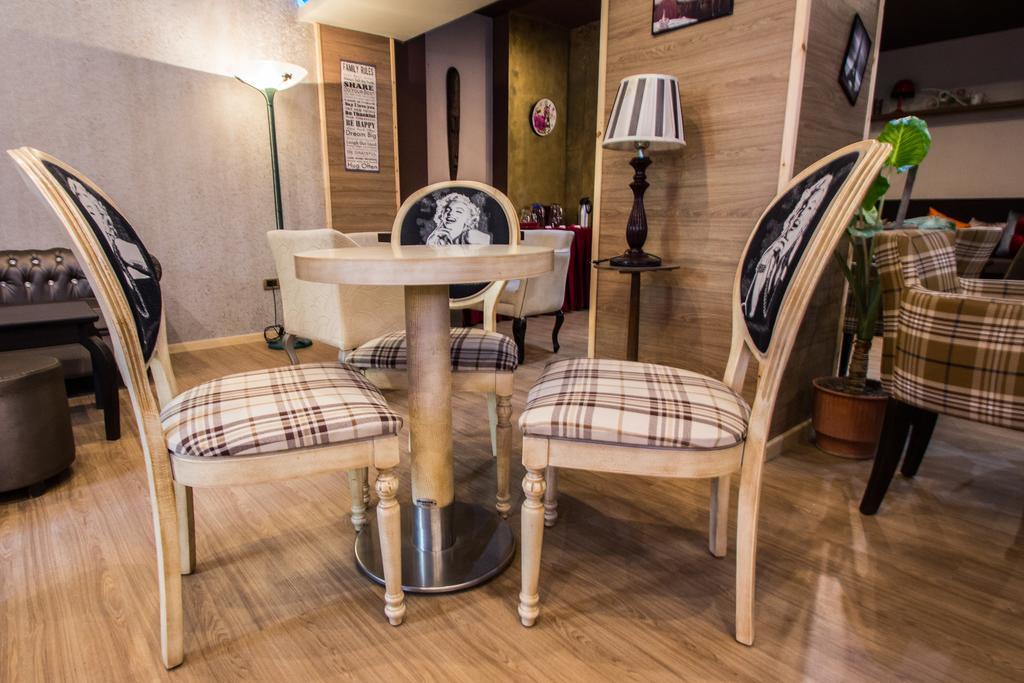 Hotel Eagle Tirana Eksteriør billede