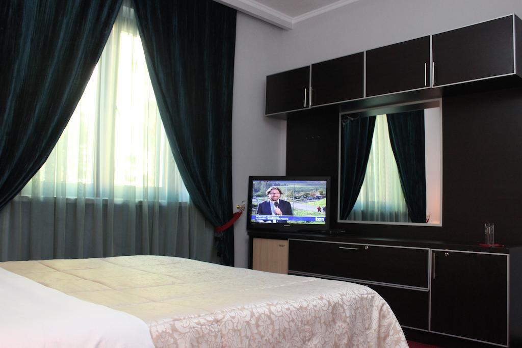 Hotel Eagle Tirana Eksteriør billede