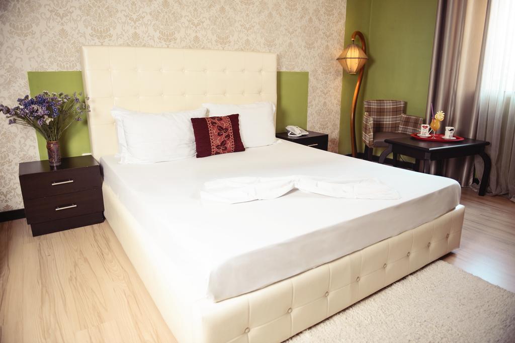 Hotel Eagle Tirana Eksteriør billede