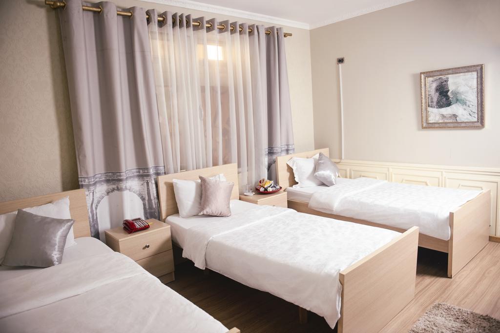 Hotel Eagle Tirana Eksteriør billede