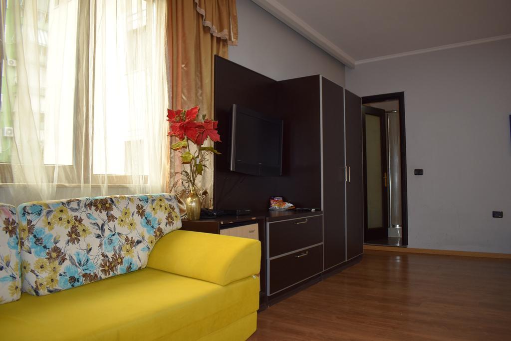 Hotel Eagle Tirana Eksteriør billede