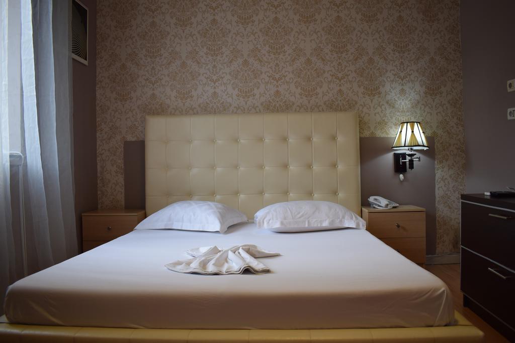 Hotel Eagle Tirana Eksteriør billede